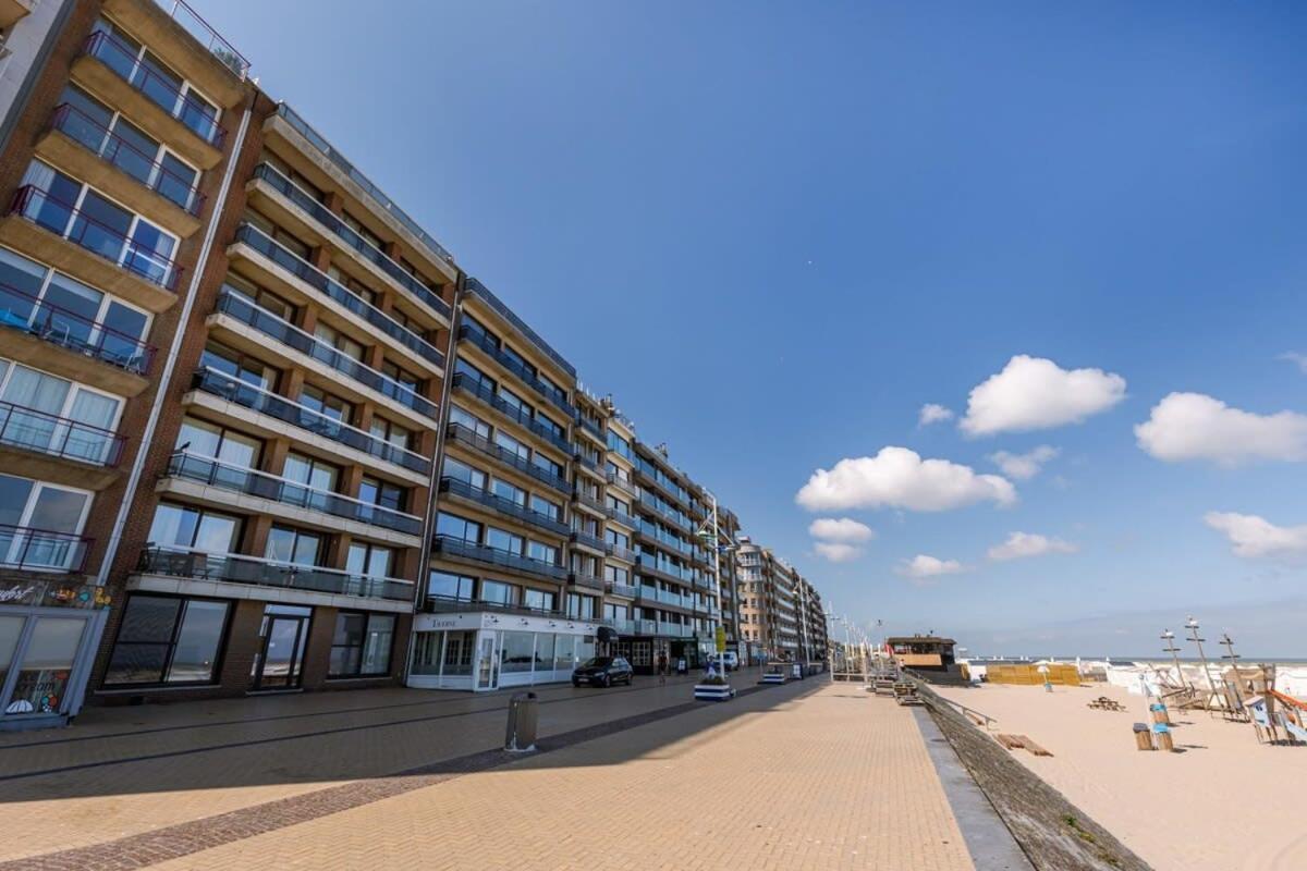 Huswell - Beachfront Apartment In Zeebrugge Ngoại thất bức ảnh