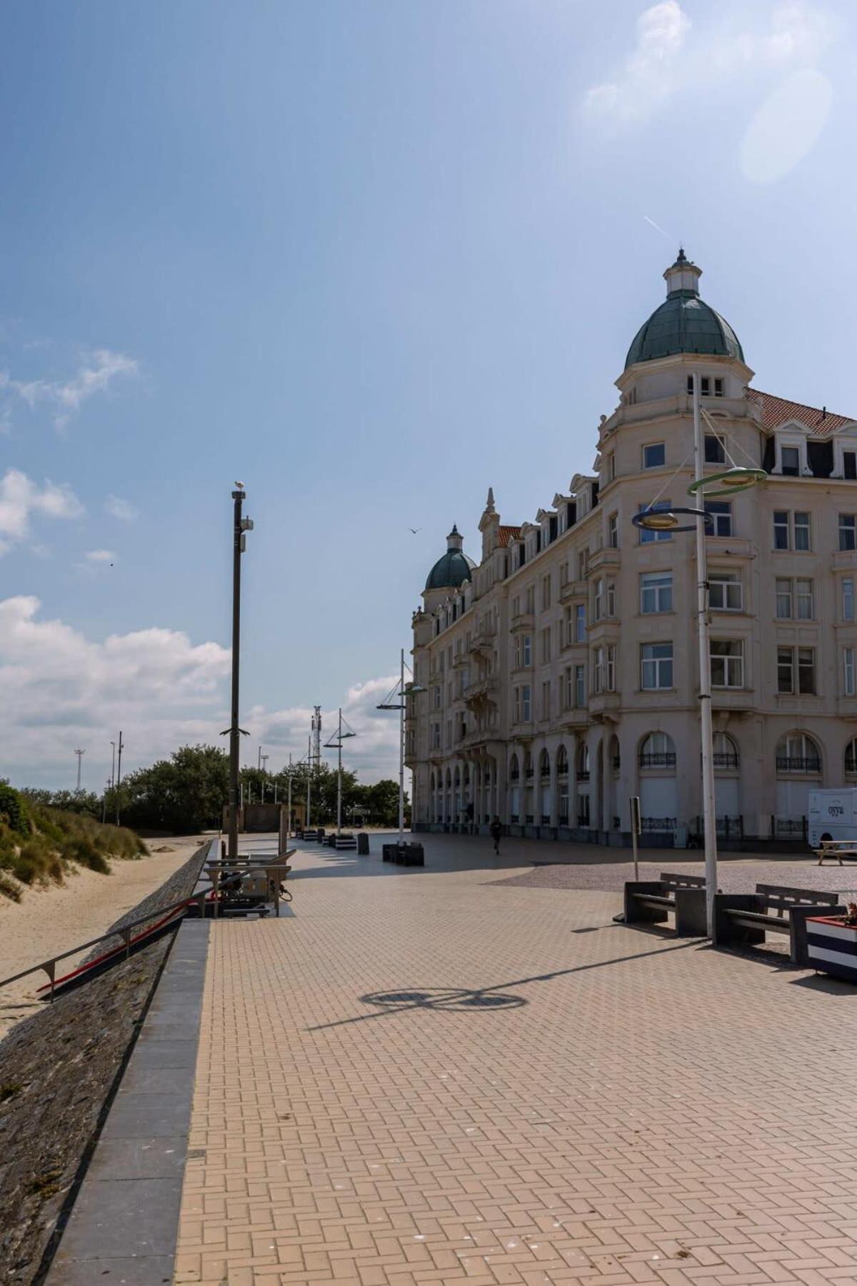 Huswell - Beachfront Apartment In Zeebrugge Ngoại thất bức ảnh